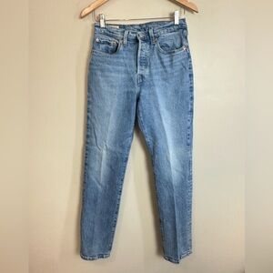 Levi's Size 27 Classic Blue Denim with Silver Button